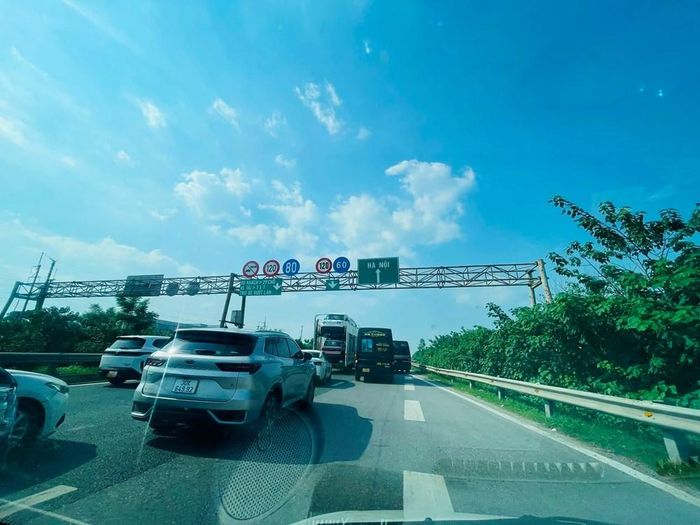 Đoạn cao tốc Ninh Bình - Cầu Giẽ hướng về Thủ đô. Ảnh: Quang Toàn