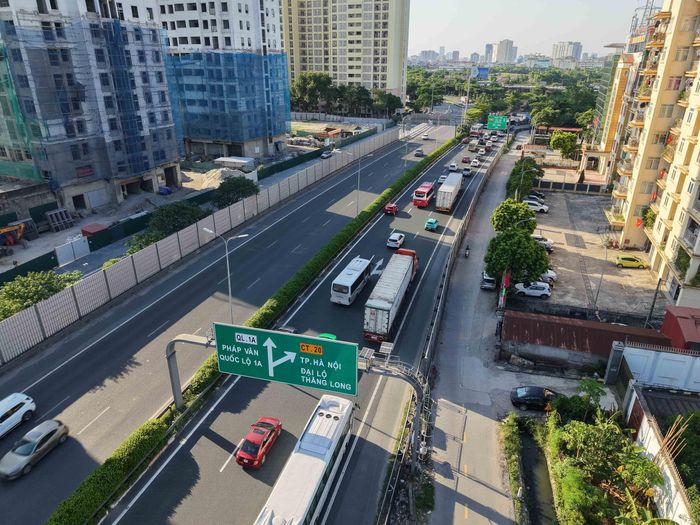 Lượng phương tiện đổ về Hà Nội từ hướng cao tốc Pháp Vân - Cầu Giẽ tăng đột biến trong chiều 2/9 (ảnh chụp lúc 16h20'). Ảnh: Hoàng Hiếu - TTXVN