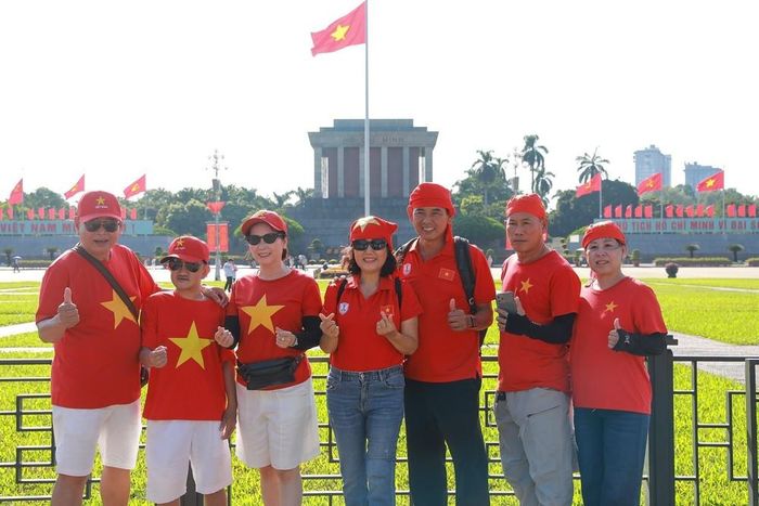 Với nhiều người dân lưu lại khoảnh khắc tại Quảng trường Ba đình trong ngày Quốc khánh có một ý nghĩa đặc biệt. Ảnh: Khánh Hoà - TTXVN