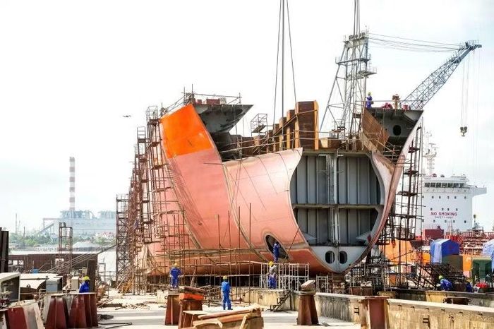 Phát triển công nghiệp tàu thủy theo tư duy hệ sinh thái, gắn sản xuất với nhu cầu thị trường. (Ảnh: KHẮC ANH)