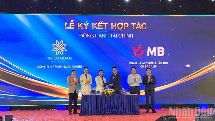 Chủ đầu tư dự án ký kết hợp tác tài chính với đối tác ngân hàng. (Ảnh: THANH TÂM)