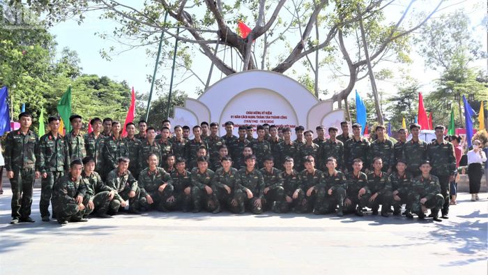  Mỗi năm, Khu di tích lịch sử quốc gia đặc biệt Kim Liên đón hàng triệu lượt du khách về thăm viếng, nhất là vào dịp sinh nhật Chủ tịch Hồ Chí Minh, 30/4-1/5, Quốc khánh 2/9. 