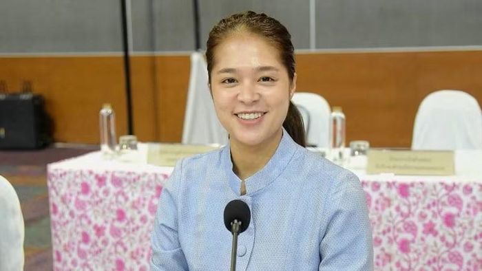 Bà Ploytalay Laksameesangchan thông tin về Chiến lược công nghệ hệ thống đường sắt Thái Lan giai đoạn 2028-2032. (Ảnh: VĂN PHÒNG THỦ TƯỚNG THÁI LAN)