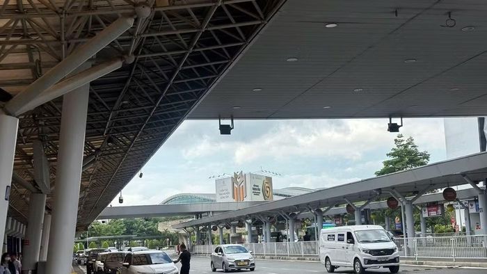 Khu vực nhà ga T1 sân bay Tân Sơn Nhất thông thoáng trưa ngày 2/9.