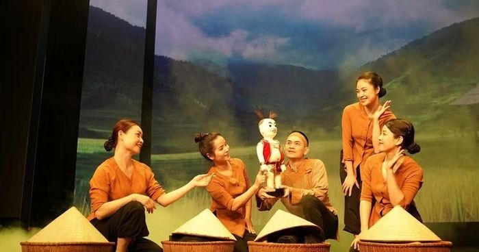 Cảnh trong vở rối "Mơ Rồng" của đạo diễn Lê Quý Dương.