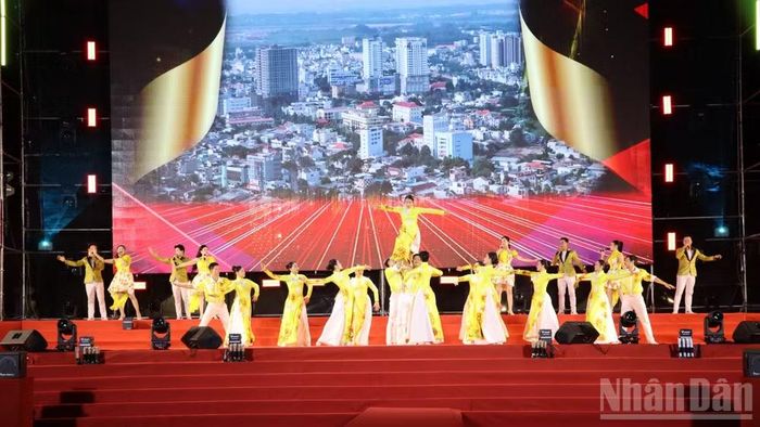 Một tiết mục nghệ thuật ca ngợi quê hương Đồng Nai năng động, tiên phong đổi mới.