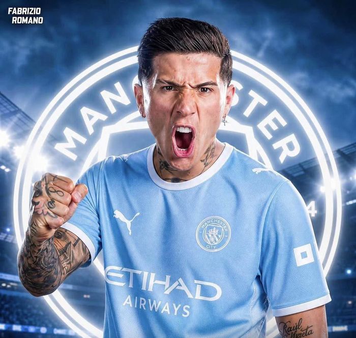 Enzo Fernandez trên đường gia nhập Man City. Ảnh: Getty