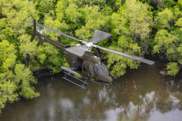 Bell 407M là trực thăng trinh sát vũ trang hạng nhẹ có khả năng phát hiện, nhận dạng, theo dõi và tấn công mục tiêu mặt đất cả ngày lẫn đêm. Ảnh: Bell 