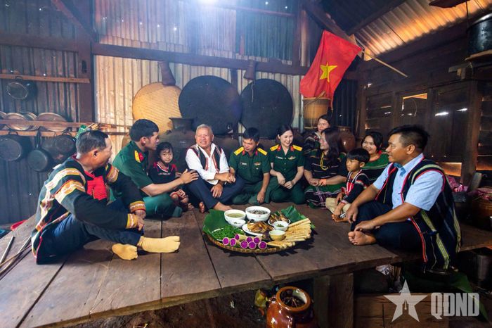  Nhờ sự quan tâm, chăm lo của Đảng, Nhà nước, đời sống vật chất, tinh thần của người dân xã Quảng Trực, tỉnh Lâm Đồng ngày càng được nâng cao. Ảnh: HỒNG THẮM