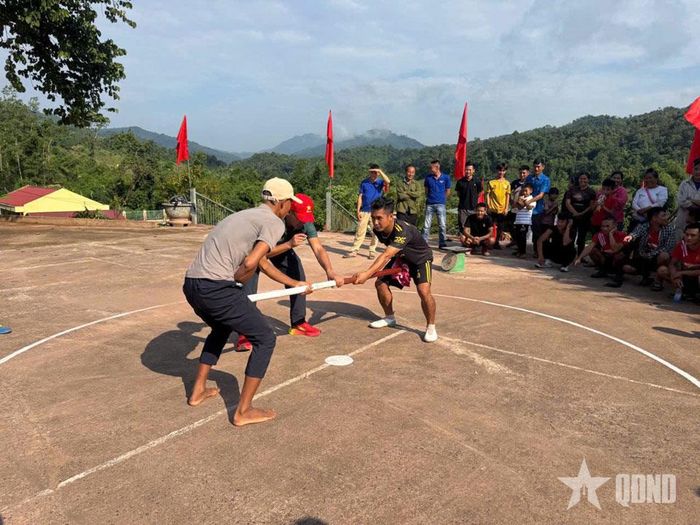 Thi đẩy gậy tại Ngày hội Văn hóa, Thể thao các dân tộc xã Sín Thầu lần thứ I, năm 2026.