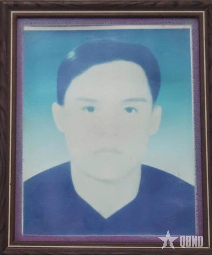 Di ảnh Liệt sĩ Võ Chắc.