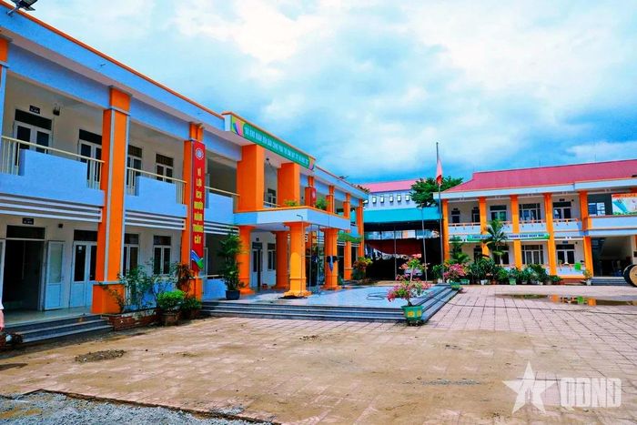 Trường phổ thông nội trú Tiểu học và Trung học cơ sở Sơn Thủy khang trang trước thềm năm học mới.