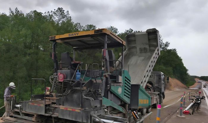 Đẩy mạnh thi công Dự án mở rộng cao tốc Cam Lộ - La Sơn dài gần 99km nối Quảng Trị với TP Huế