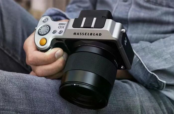 Hasselblad X1D đánh dấu bước chuyển quan trọng của hãng sang máy ảnh medium format mirrorless. 