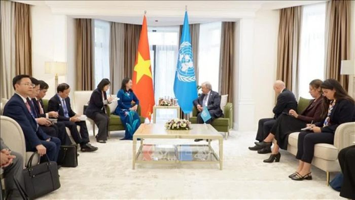 Phó Chủ tịch nước Võ Thị Ánh Xuân gặp Tổng Thư ký Liên hiệp quốc António Guterres. (Nguồn: TTXVN)