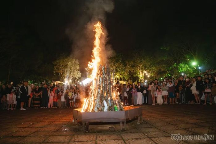 Đêm hội cồng chiêng, múa xoang không chỉ tạo thêm trải nghiệm cho du khách trong kỳ nghỉ lễ Quốc khánh mà còn góp phần quảng bá, gìn giữ và phát huy những giá trị văn hóa truyền thống của đồng bào các dân tộc