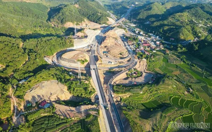 Hàng trăm mũi thi công được duy trì xuyên dịp lễ Quốc khánh 2/9 tại cao tốc Hữu Nghị - Chi Lăng.