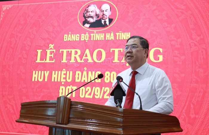 Phó Thủ tướng Thường trực Chính phủ Phạm Gia Túc phát biểu tại buổi lễ. Ảnh: TT xã Đức Quang.