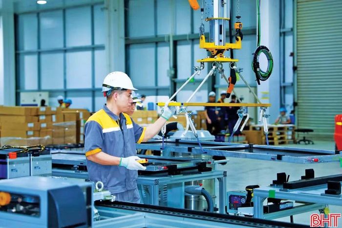 Đầu tư công sẽ là bệ đỡ quan trọng của nền kinh tế Việt Nam trong năm 2026. Ảnh: Đăng khoa