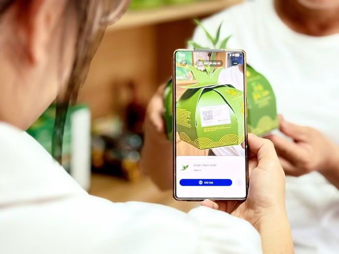 Sản phẩm ở Long Cốc có mã QR để cung cấp thêm thông tin.