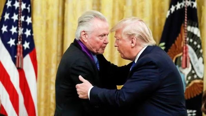  Jon Voight được cho là người có ảnh hưởng đến cách nhìn nhận của ông Trump về tình hình Hollywood. 