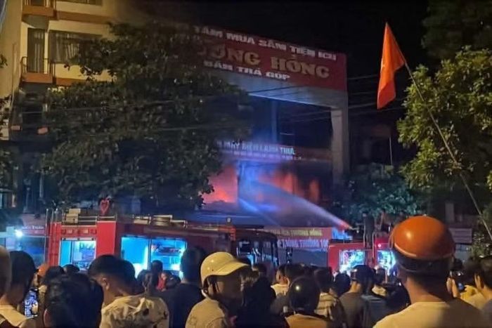 Hiện trường đám cháy. Ảnh: Huyền Trang.