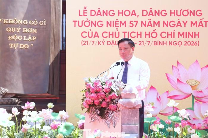 Phát biểu tại buổi lễ, ông Nguyễn Khắc Thận - Ủy viên Ban Chấp hành Trung ương Đảng, Bí thư Tỉnh ủy, Trưởng đoàn đại biểu Quốc hội tỉnh Nghệ An, nhấn mạnh niềm tự hào và trách nhiệm của quê hương Chủ tịch Hồ Chí Minh. Đảng bộ, chính quyền và nhân dân Nghệ An nguyện tiếp tục đoàn kết, đổi mới, phát huy truyền thống cách mạng, đẩy mạnh học tập và làm theo tư tưởng, đạo đức, phong cách Hồ Chí Minh, xây dựng quê hương ngày càng phát triển.