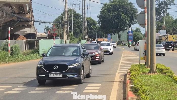 Hàng nghìn xe ô tô nối đuôi rời phố biển lên cao tốc Biên Hòa - Vũng Tàu về lại trung tâm TPHCM và các tỉnh, kết thúc kỳ nghỉ lễ 2/9