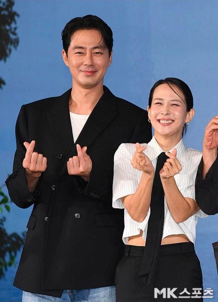 Jo In Sung giữ được ngoại hình trẻ trung xứng danh "Đệ nhất mỹ nam Hàn Quốc. Nhờ nghiêm túc với nghề, danh tiếng của anh luôn trên đỉnh cao hàng chục năm không suy.
