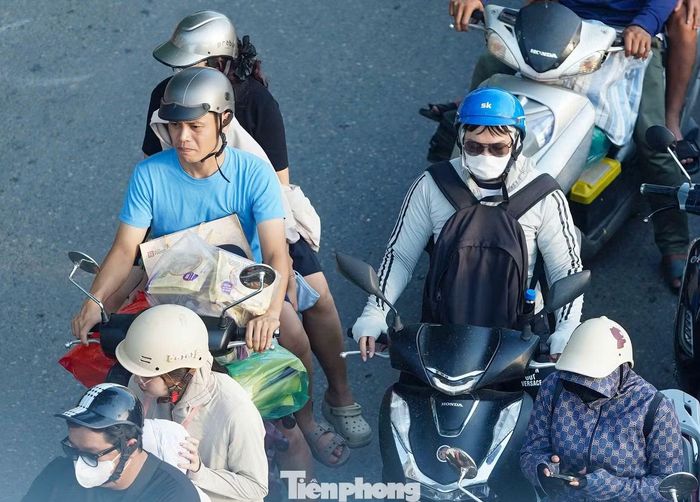 Đường vào trung tâm thành phố, người dân di chuyển thuận lợi.