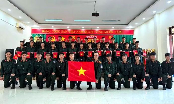 Chia sẻ những điều làm nên niềm tự hào về Việt Nam; lan toả trách nhiệm của thanh niên trong giữ gìn bản sắc văn hoá, tiếng Việt, di sản, môi trường, cảnh quan, truyền thống tốt đẹp của dân tộc; bảo vệ nền tảng tư tưởng của Đảng, chủ quyền quốc gia và hình ảnh Việt Nam trên không gian mạng
