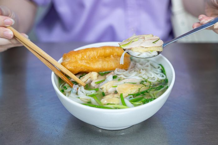 Phở gà Nguyệt có giá từ 55.000 đồng tới 120.000 đồng