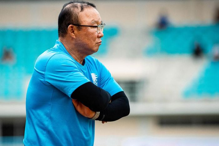 HLV Park Hang Seo yêu cầu gắt với đội bóng mới. Ảnh: KPFC