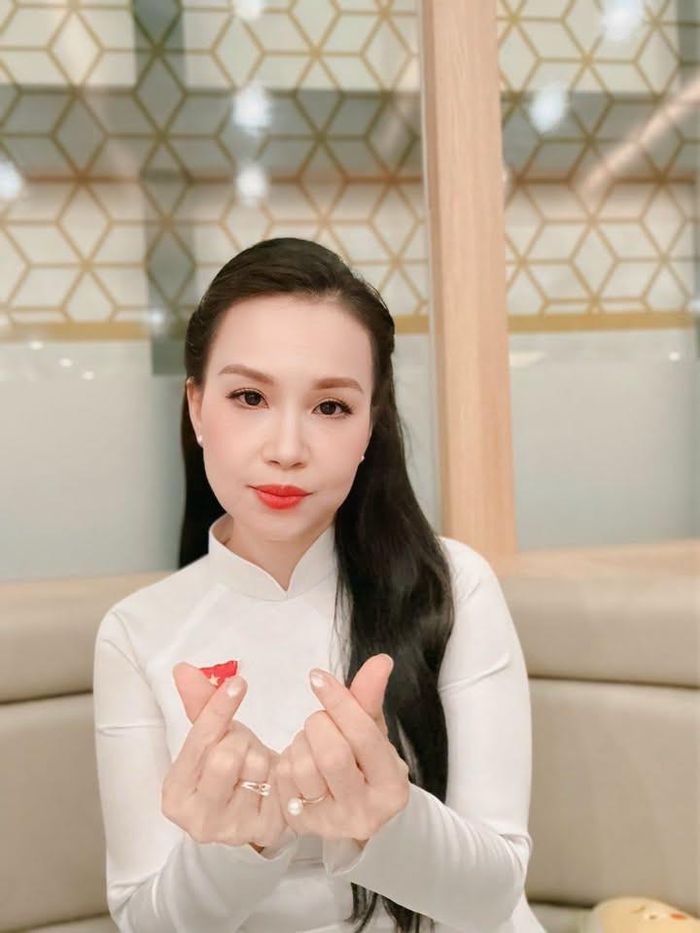 Ca sĩ Cẩm Ly tự hào về hành trình 33 năm làm nghề.