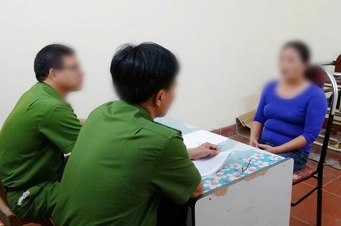 Công an phường Hưng Đạo vận động T.T.L ra đầu thú, sau hơn 30 năm lẩn trốn.