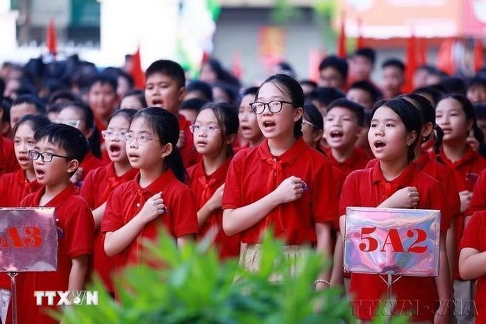 Hệ thống giáo dục được đổi mới theo hướng toàn diện và thực chất. Trong ảnh: Bắt đầu từ năm học 2025 - 2026, Bộ Chính trị thống nhất cao chủ trương thực hiện miễn toàn bộ học phí cho học sinh từ mầm non đến hết trung học phổ thông công lập trên cả nước. (Ảnh: Dương Giang/TTXVN)