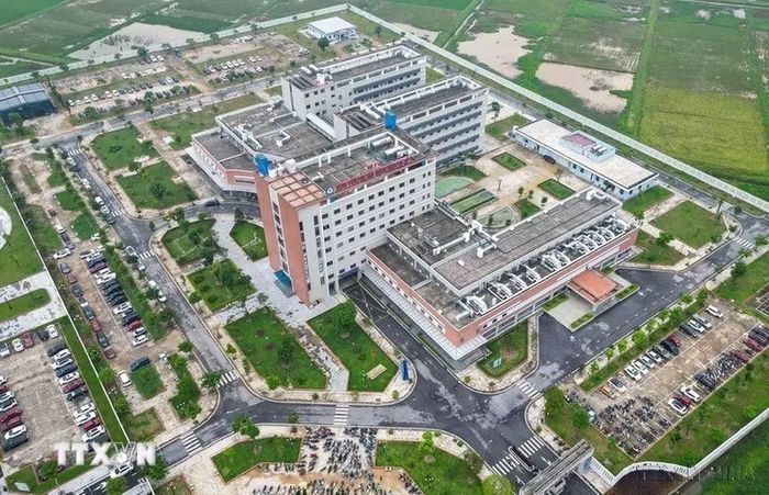 Ngành y tế phát triển về cả quy mô và chất lượng. Trong ảnh: Bệnh viện Phụ sản Trung ương đưa cơ sở 2 vào vận hành tại thôn Ngọc Than, xã Kiều Phú, TP Hà Nội nhằm nâng cao quy mô, chất lượng khám, chữa bệnh của bệnh viện tuyến đầu về sản phụ khoa. (Ảnh: Minh Quyết/TTXVN)
