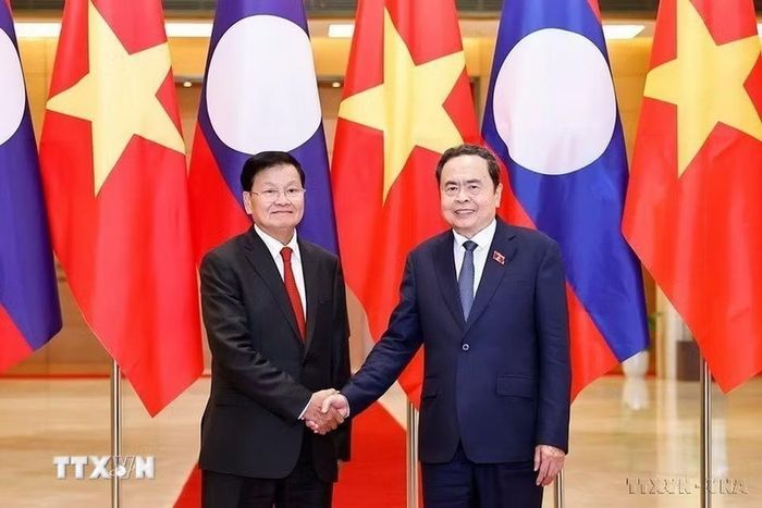 Hội nhập quốc tế ngày càng sâu rộng. Trong ảnh: Chủ tịch Quốc hội Trần Thanh Mẫn tiếp Tổng Bí thư, Chủ tịch nước Lào Thongloun Sisoulith và Đoàn đại biểu Lào sang Việt Nam dự Lễ kỷ niệm 80 năm Cách mạng tháng Tám thành công và Quốc khánh 2/9 (1945-2025). (Ảnh: Doãn Tấn/TTXVN)