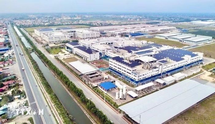 Việt Nam luôn nằm trong top những quốc gia có nền kinh tế tăng trưởng cao. Trong ảnh: Khu công nghiệp Đồng Văn III, tỉnh Ninh Bình. (Ảnh: Nguyễn Chinh/TTXVN)