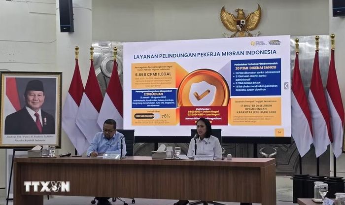Buổi họp báo cập nhật các chương trình ưu tiên và tăng cường nguồn nhân lực Indonesia thông qua chương trình SMK Go Global và bảo vệ lao động di cư. (Ảnh: Lê Minh Hưởng/TTXVN)