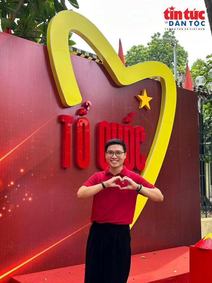 Bạn trẻ Lê Văn Phúc cụ thể hoá tình yêu đất nước thành những việc làm cụ thể, có ích cho xã hội.