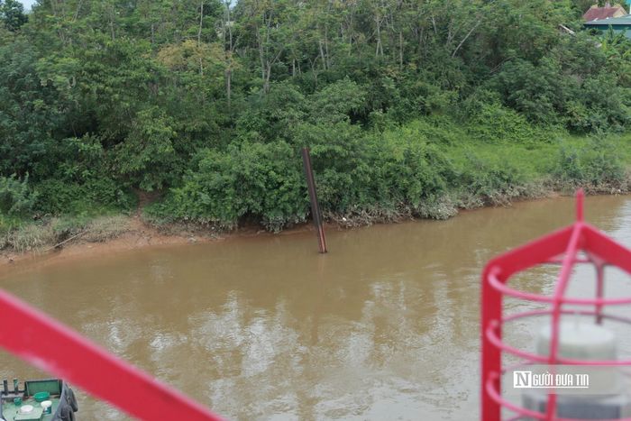 “Dự án triển khai sẽ đồng thời khắc phục những bất cập trên tuyến đường ven sông khi mở rộng mặt đường, xử lý các khúc cua gấp, những đoạn thắt hẹp và thay thế hệ thống lan can đã xuống cấp. Qua đó, từng bước hoàn thiện hạ tầng giao thông, nâng cao năng lực phòng chống thiên tai và tạo điều kiện thuận lợi cho phát triển kinh tế - xã hội của địa phương”, Phó Chủ tịch UBND xã Tứ Mỹ cho hay.
