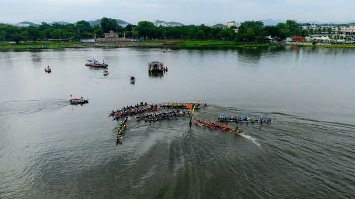 Không chỉ tạo sân chơi rèn luyện sức khỏe, nâng cao đời sống tinh thần cho nhân dân, giải còn góp phần duy trì phong trào tập luyện môn thể thao truyền thống, bảo tồn và phát huy các giá trị văn hóa của địa phương. Ảnh: Hoàng Lê.