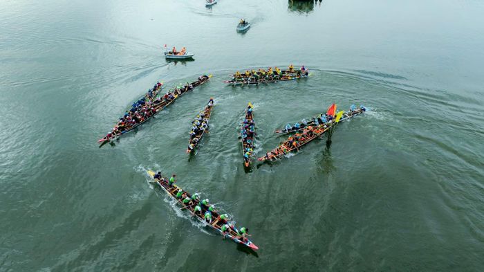 Giải đua góp phần quảng bá những nét văn hóa, thể thao truyền thống của Huế đến người dân và du khách. Ảnh: Hoàng Lê.