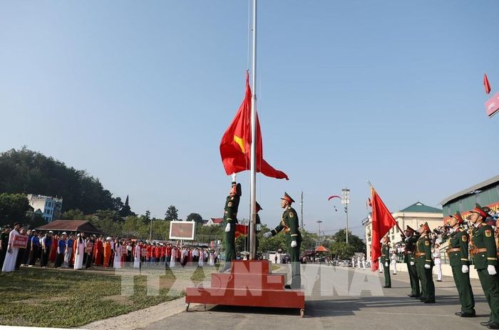 Lễ thượng cờ chào mừng Tết Độc lập năm 2026. Ảnh: Quý Trung - TTXVN