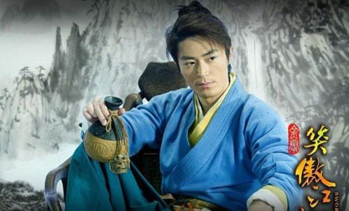 Lệnh Hồ Xung do Hoắc Kiến Hoa thủ vai.