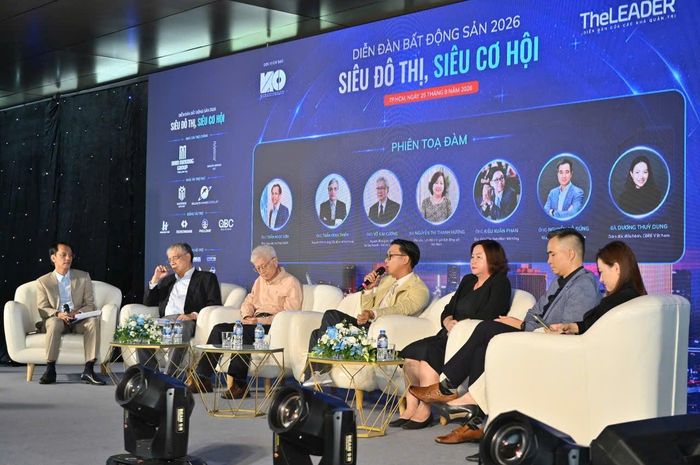 Tại diễn đàn bất động sản “Siêu đô thị, siêu kết nối” do TheLEADER tổ chức mới đây, các chuyên gia cho rằng mạng lưới giao thông kết nối liên vùng đang tạo ra dà tăng trưởng mới cho TP.HCM và các tỉnh phía Nam. Ảnh: TheLEADER.