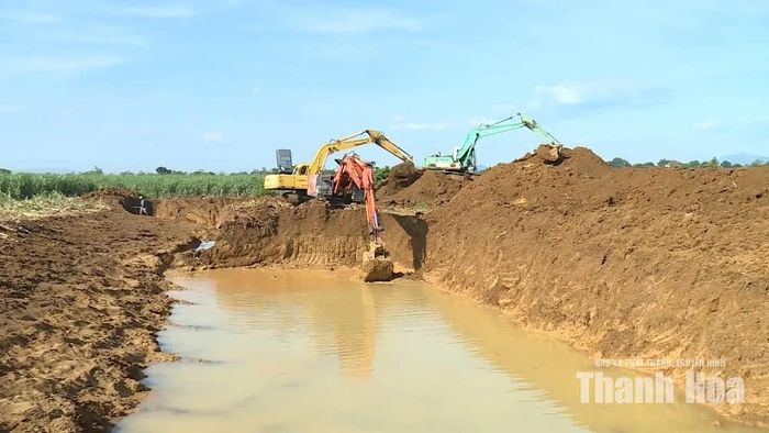 Dự án nạo vét, khơi thông dòng chảy sông Cầu Chày và xử lý chống sạt lở đê tả sông Chu tại xã Xuân Lập đang được đẩy nhanh tiến độ.