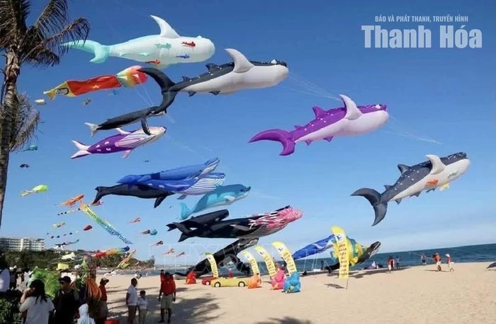 Festival diều lần đầu tiên được tổ chức tại bãi biển Sầm Sơn.