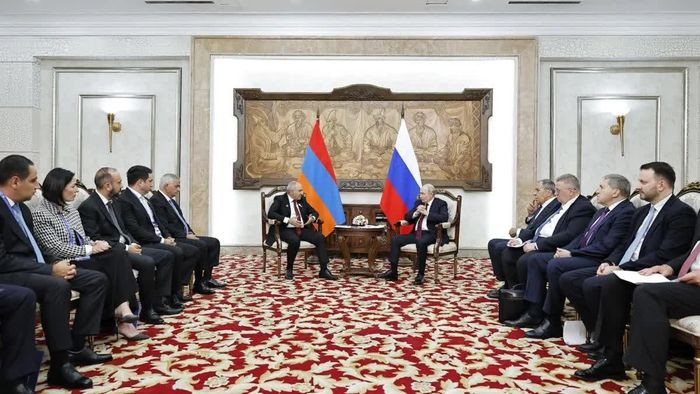 Tổng thống Nga Vladimir Putin và Thủ tướng Armenia Nikol Pashinyan. Ảnh: Armenpress.